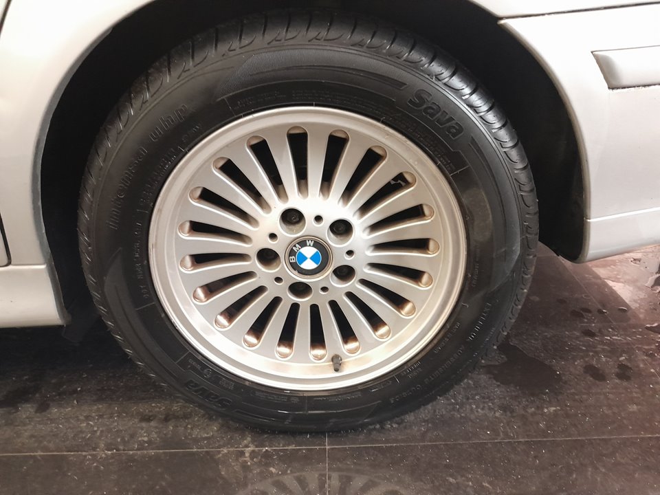 BMW SERIE 5 BERLINA (E39) 530d   |   09.98 - 12.00 foto 12