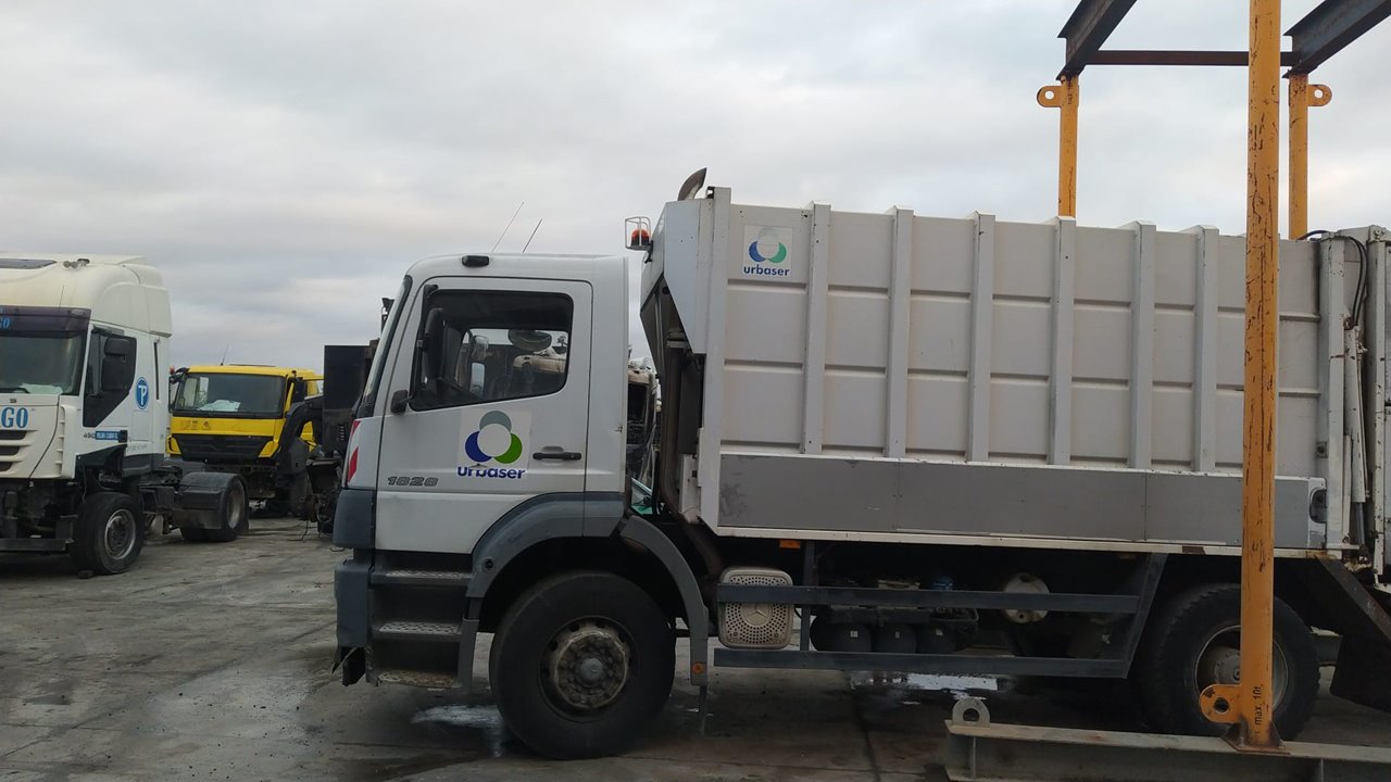 MERCEDES ATEGO 6-CIL. 4X4 BM 970/2/6 1328  (4X4)  OM 906 LA L (Largo)   |   09.97 - ... foto 6