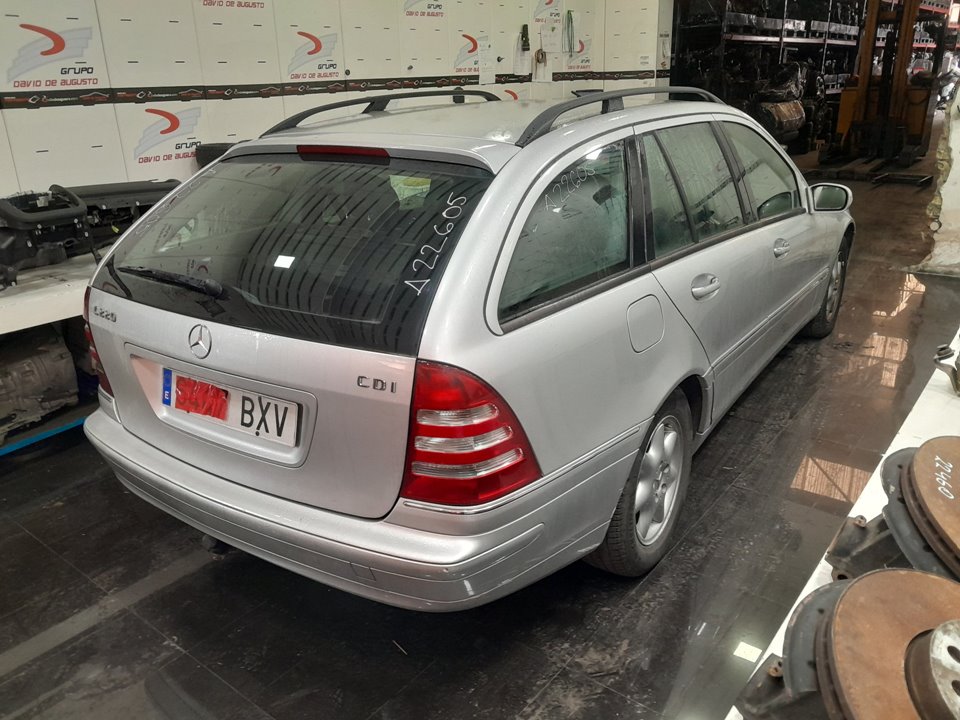 MERCEDES CLASE C (W203) FAMILIAR C 220 T CDI (203.206)   |   01.01 - 12.04 foto 9