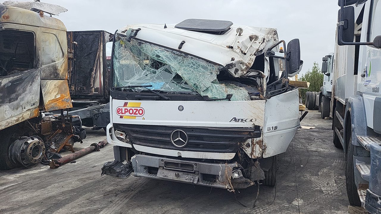 MERCEDES ATEGO 2-EJES 18 T /BM 950/2/4 *   |   0.97 - 0.04 foto 5