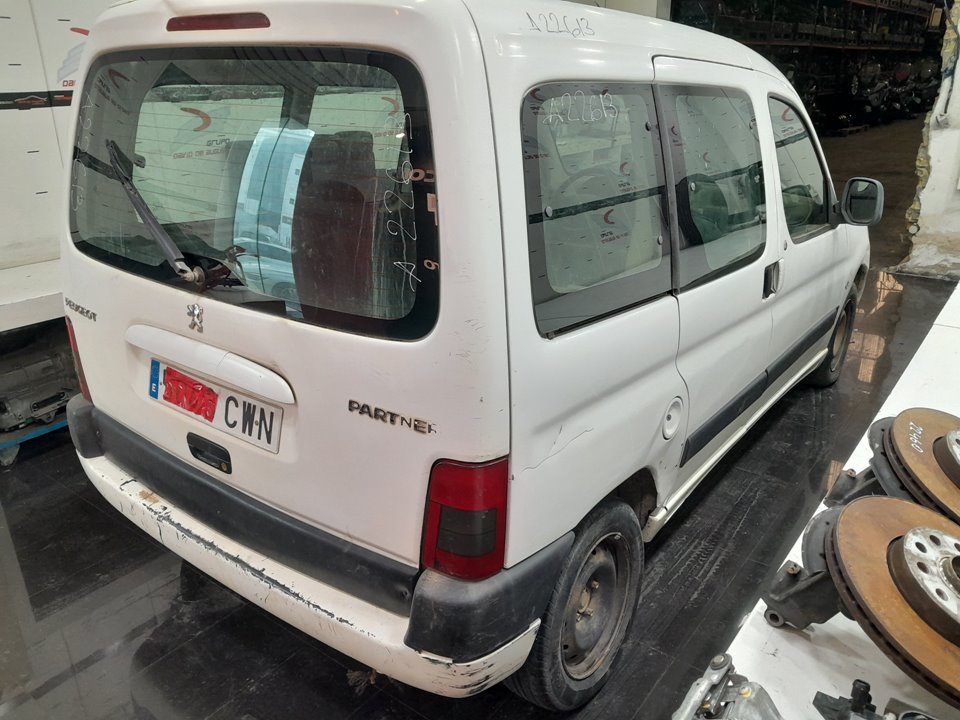 PEUGEOT PARTNER (S2) Combi Pro   |   11.02 - 12.04 foto 9