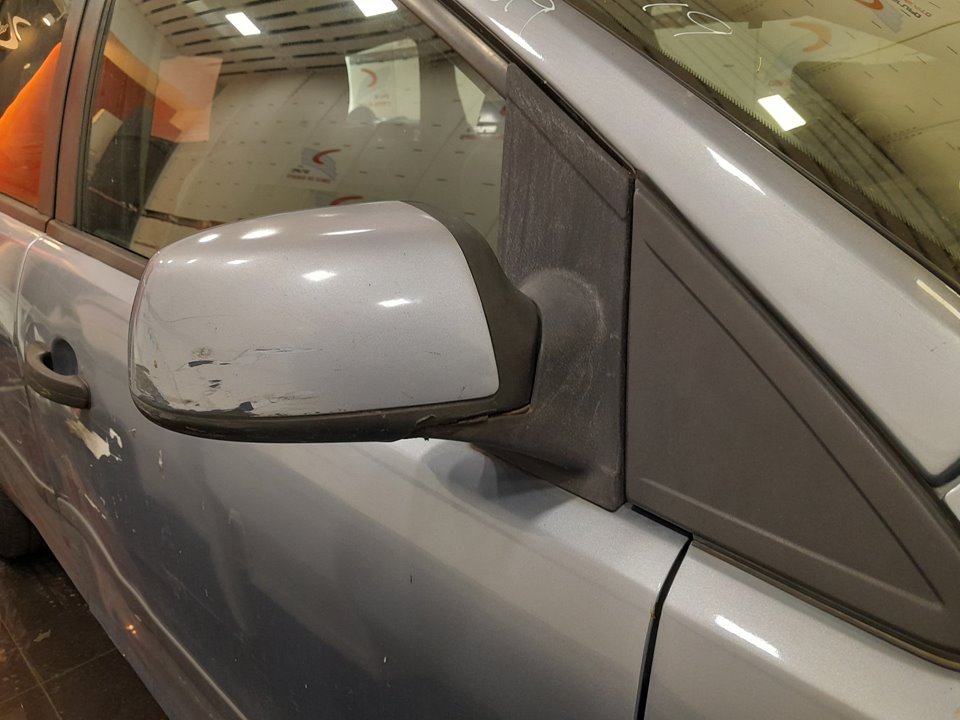 FORD FOCUS SPORTBREAK (CAP) Ghia   |   03.05 - 12.07 foto 4