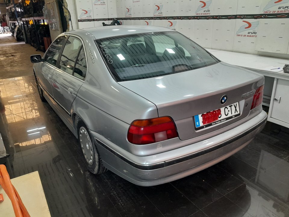 BMW SERIE 5 BERLINA (E39) 520i   |   09.95 - 12.00 foto 8