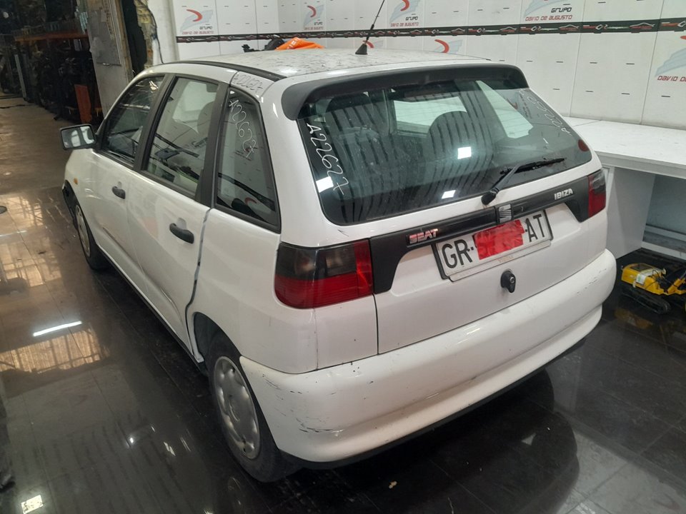SEAT IBIZA (6K) Básico   |   10.96 - ... foto 8