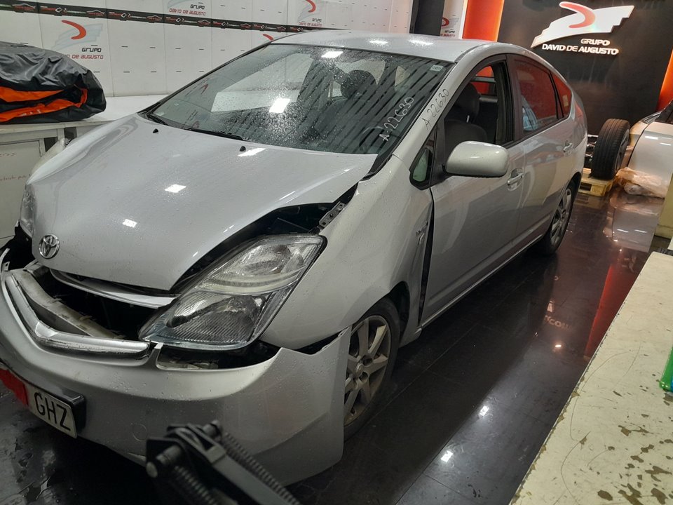 TOYOTA PRIUS (NHW20) Basis   |   11.03 - ... foto 3