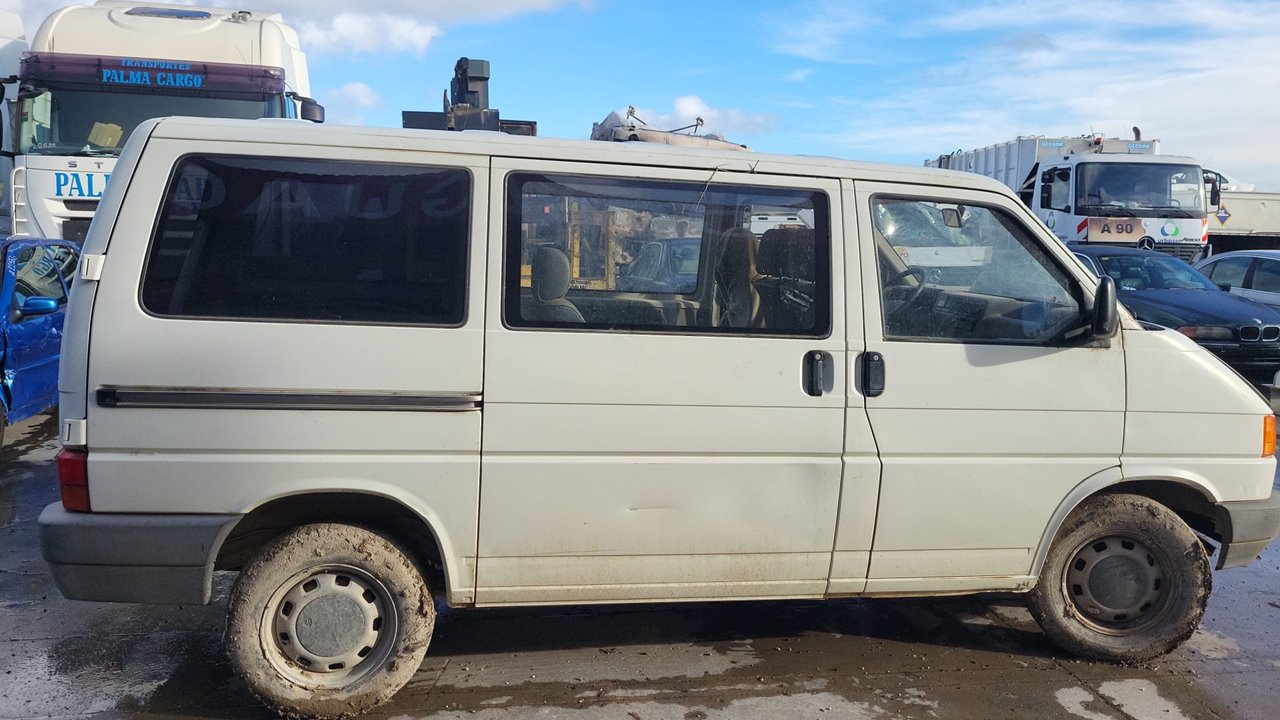 VOLKSWAGEN T4 TRANSPORTER/FURGONETA (MOD. 1991) Combi  Economy   |   01.98 - ... foto 5