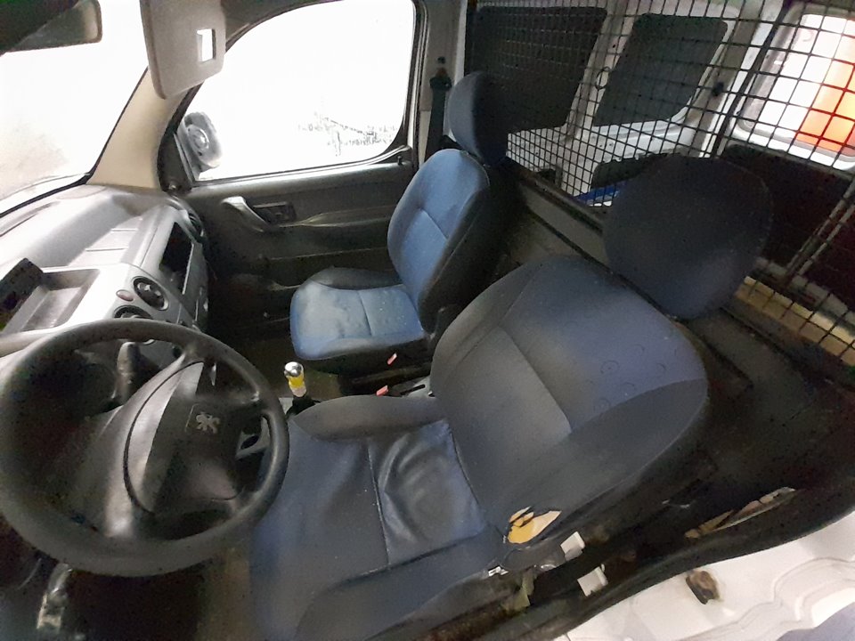PEUGEOT PARTNER (S2) Combi Pro   |   11.02 - 12.04
