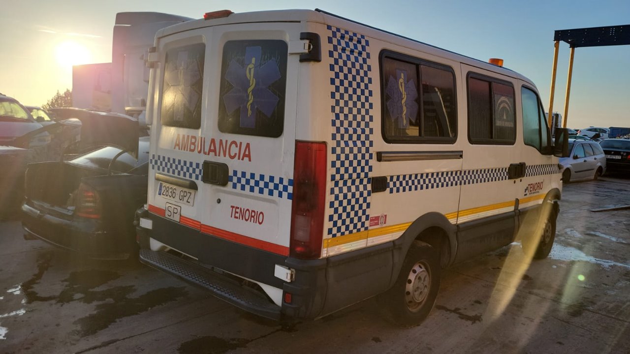 IVECO 35S12 MIXTO ADAPTABLE   |   01.04 - 12.12 foto 2