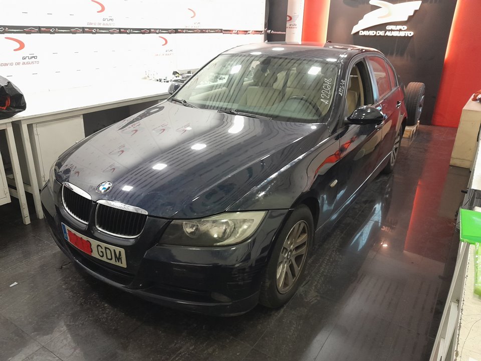 BMW SERIE 3 BERLINA (E90) 318d   |   09.07 - 12.11 foto 3