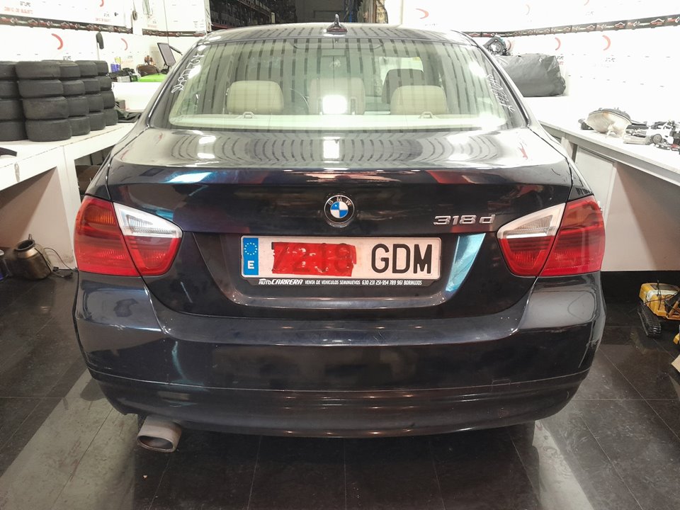 BMW SERIE 3 BERLINA (E90) 318d   |   09.07 - 12.11 foto 10