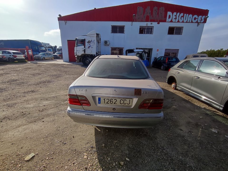 MERCEDES CLASE E (W210) BERLINA DIESEL 270 CDI (210.016)   |   06.99 - 12.02 foto 3