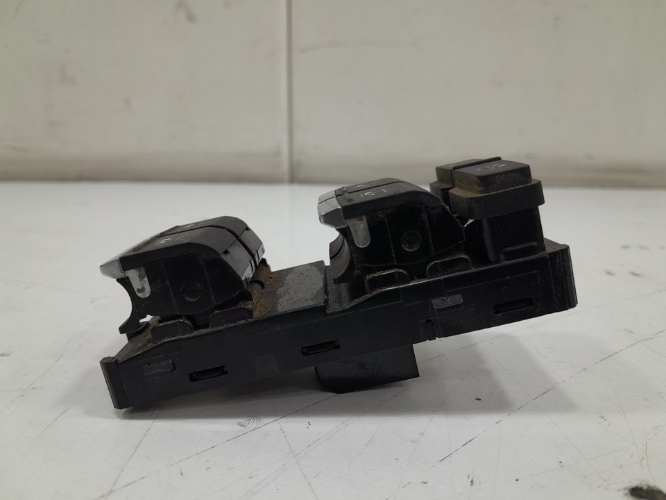 MANDO ELEVALUNAS DELANTERO IZQUIERDO foto 3