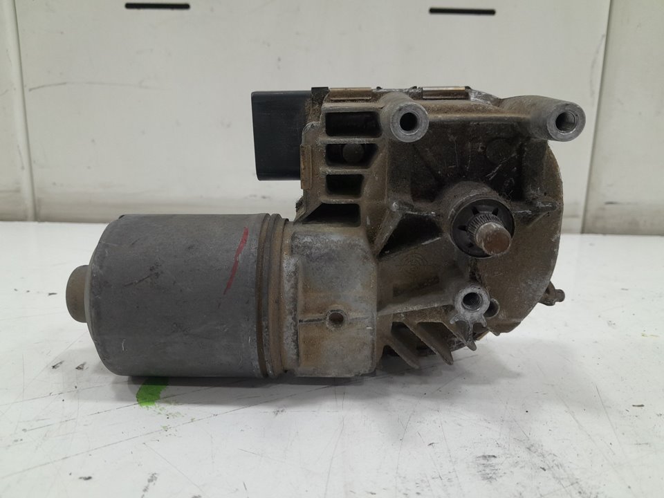 MOTOR LIMPIA DELANTERO foto 3