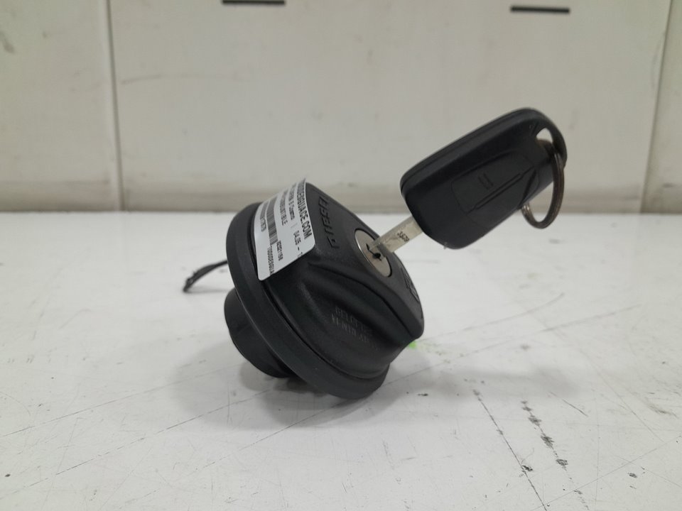 TAPON COMBUSTIBLE foto 2