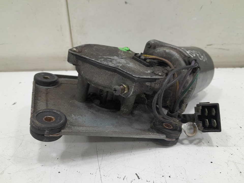 MOTOR LIMPIA DELANTERO foto 4