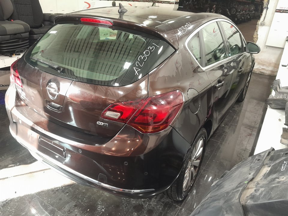 OPEL ASTRA J LIM. Excellence   |   11.11 - 12.14 foto 9