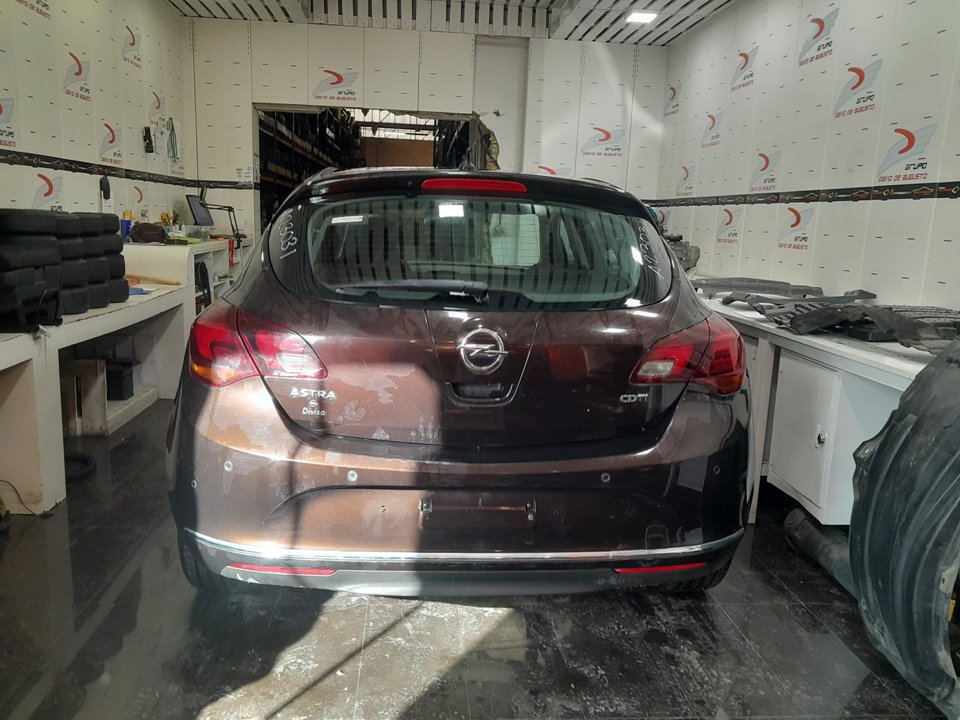OPEL ASTRA J LIM. Excellence   |   11.11 - 12.14 foto 12