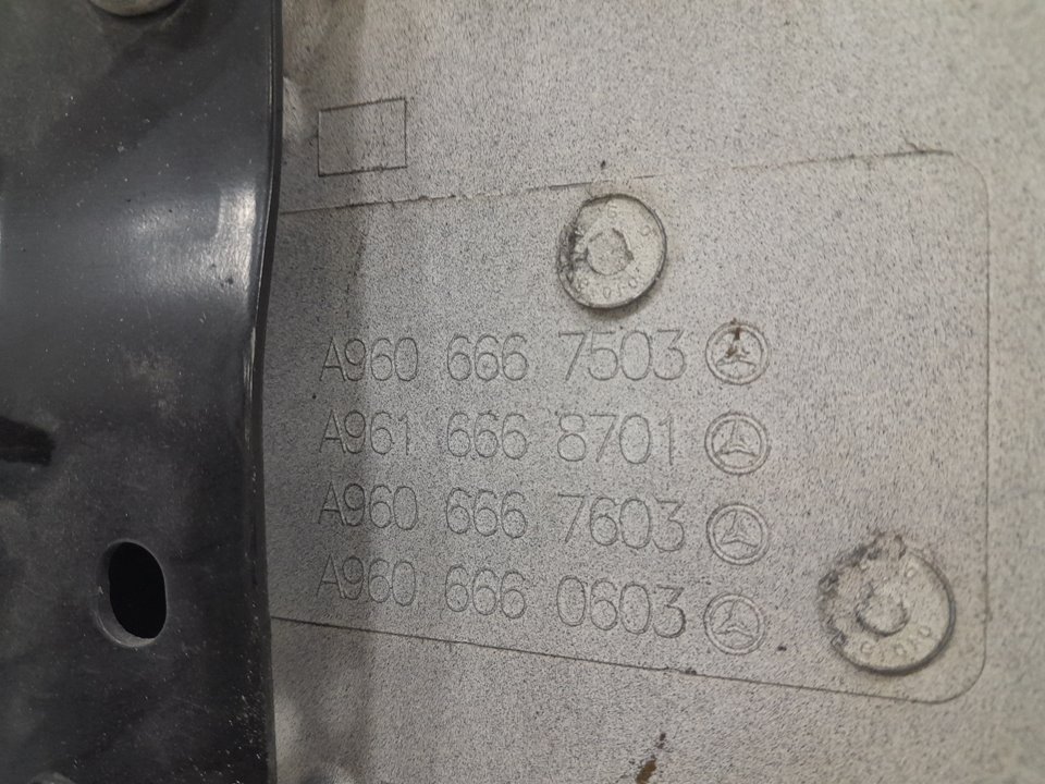 ESCALERA LATERAL MERCEDES-BENZ ACTROS BM 963.XXX 2-ACHSER 18XX 4x2 Sattelzugmaschine L BigSpace