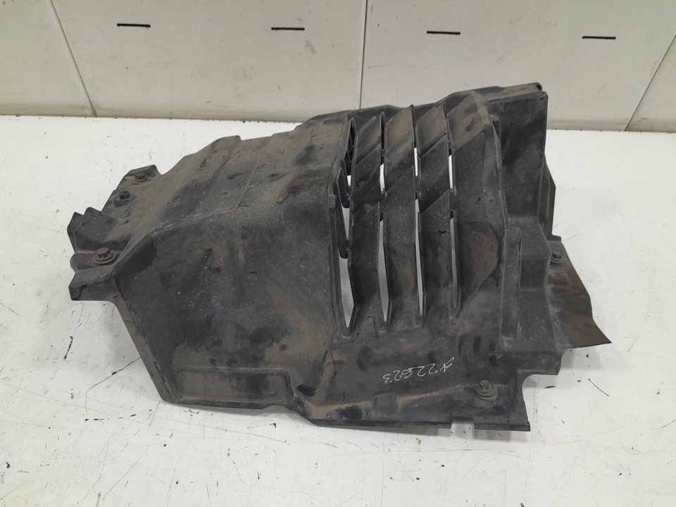 PROTECTOR INFERIOR MERCEDES-BENZ ACTROS BM 963.XXX 2-ACHSER 18XX 4x2 Sattelzugmaschine L BigSpace