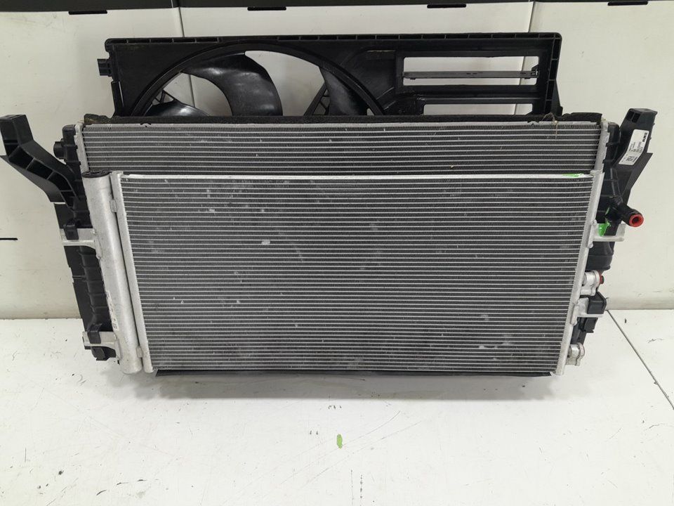 CONJUNTO RADIADORES Y ELECTROVENTILADOR foto 3