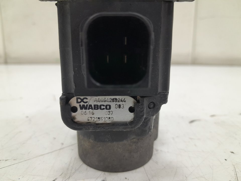 ELECTROVALVULA ABS MERCEDES-BENZ ACTROS BM 963.XXX 2-ACHSER 18XX 4x2 Sattelzugmaschine L BigSpace