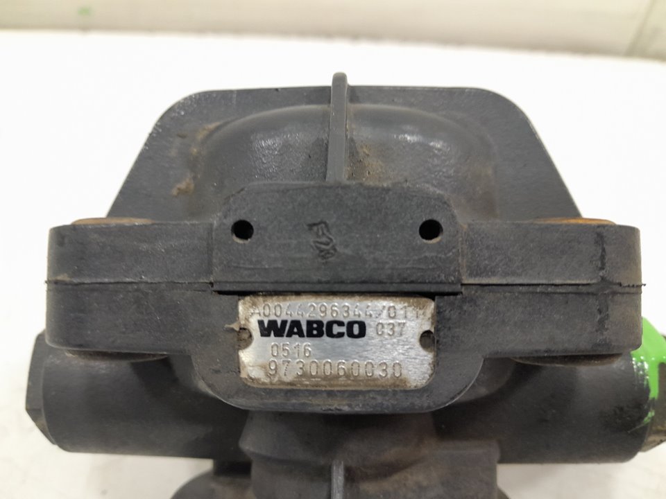 VALVULA DE FRENO DE MANO MERCEDES-BENZ ACTROS BM 963.XXX 2-ACHSER 18XX 4x2 Sattelzugmaschine L BigSpace