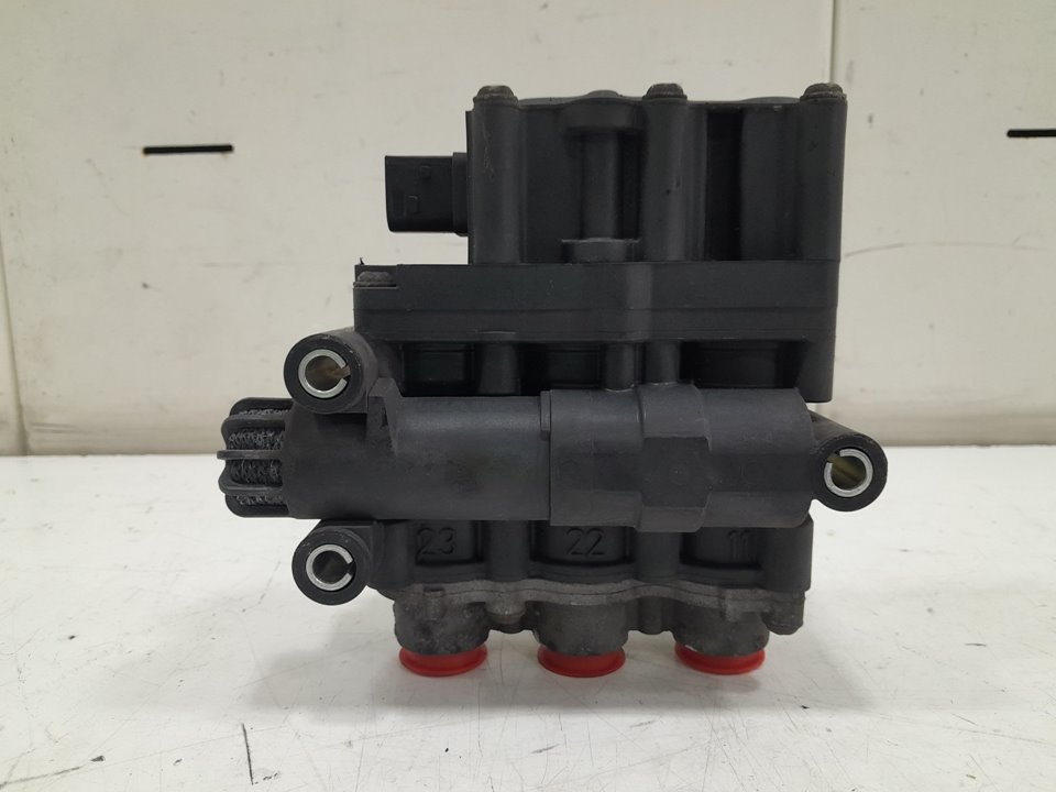 VALVULA DE SUSPENSION NEUMATICA MERCEDES-BENZ ACTROS BM 963.XXX 2-ACHSER 18XX 4x2 Sattelzugmaschine L BigSpace