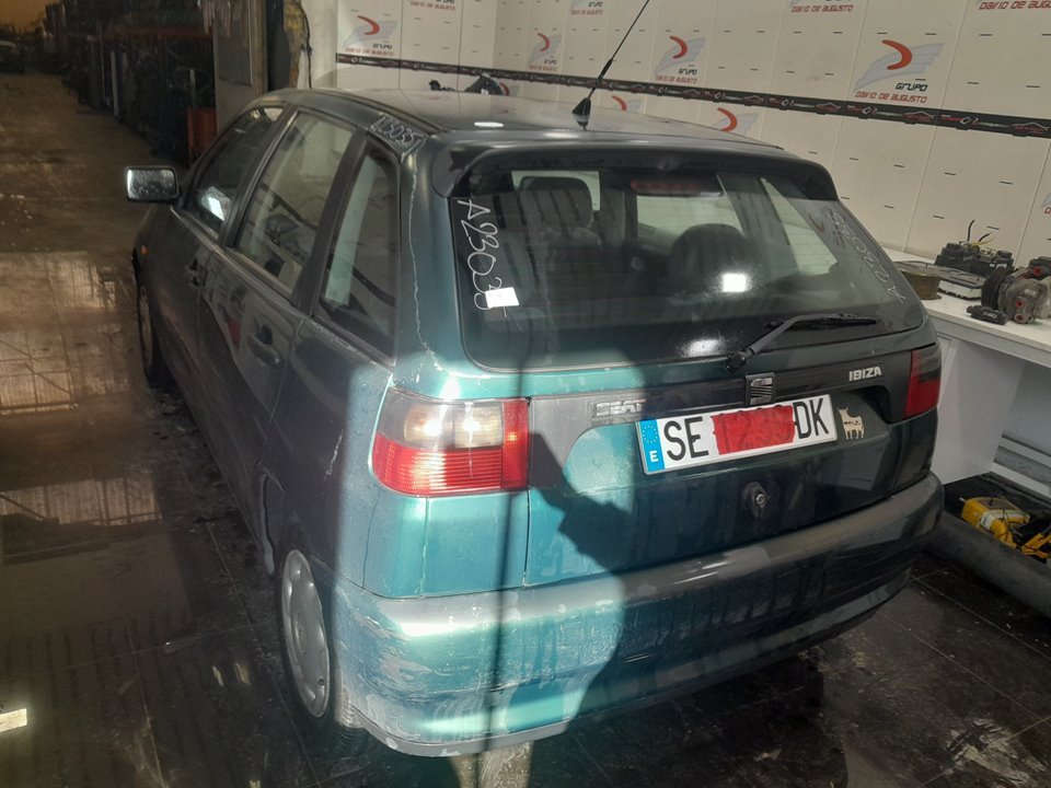 SEAT IBIZA (6K) Básico   |   10.96 - ... foto 8