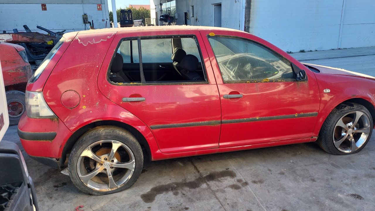 VOLKSWAGEN GOLF IV BERLINA (1J1) 25 Aniversario   |   09.00 - 12.00 foto 3