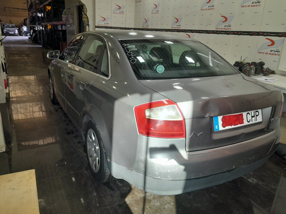 AUDI A4 AVANT (8E) 1.9 TDI (96kW)   |   05.01 - 12.04 foto 8
