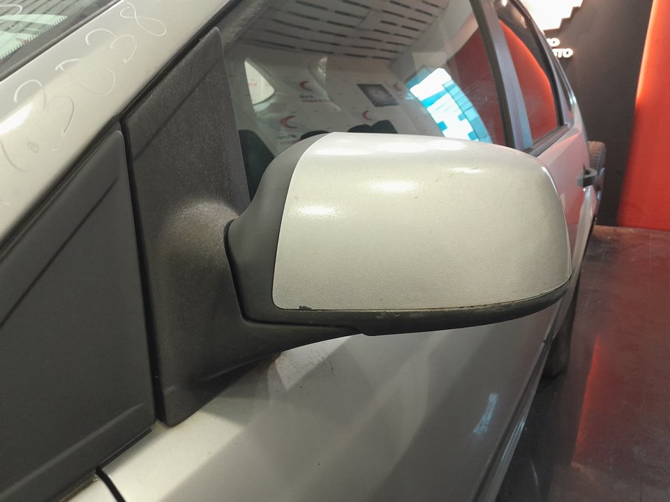 FORD FOCUS BERLINA (CAP) Ambiente (D)   |   04.06 - ... foto 7