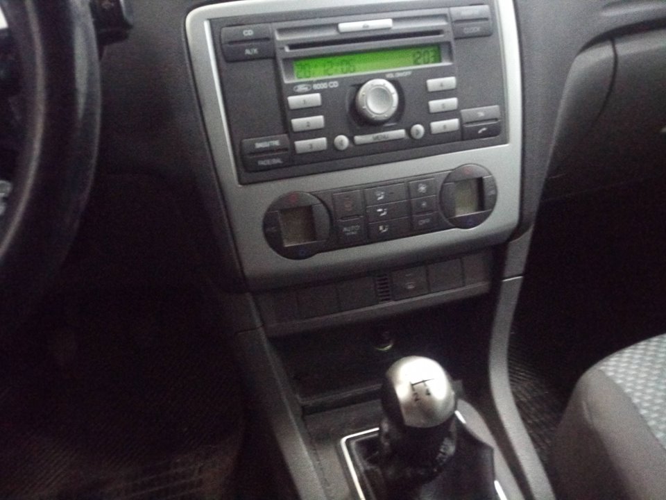 FORD FOCUS SPORTBREAK (CAP) Ghia   |   03.05 - 12.07 foto 8