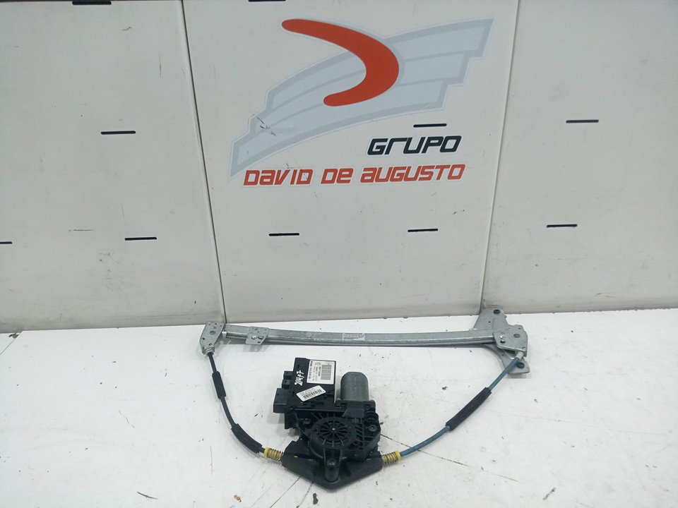 ELEVALUNAS DELANTERO IZQUIERDO