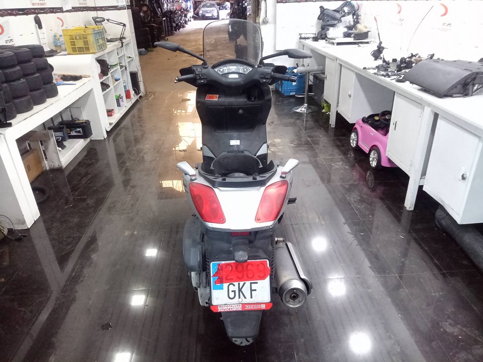 YAMAHA YP 250 MAJESTY *   |   0.96 - 0.08 foto 4