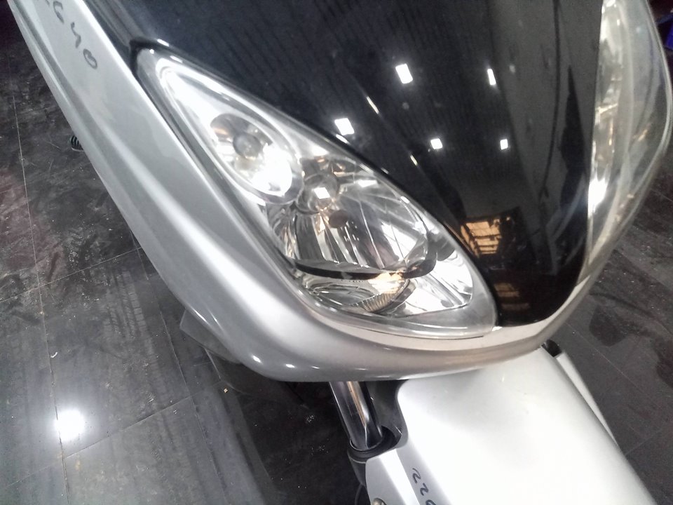 YAMAHA YP 250 MAJESTY *   |   0.96 - 0.08 foto 10