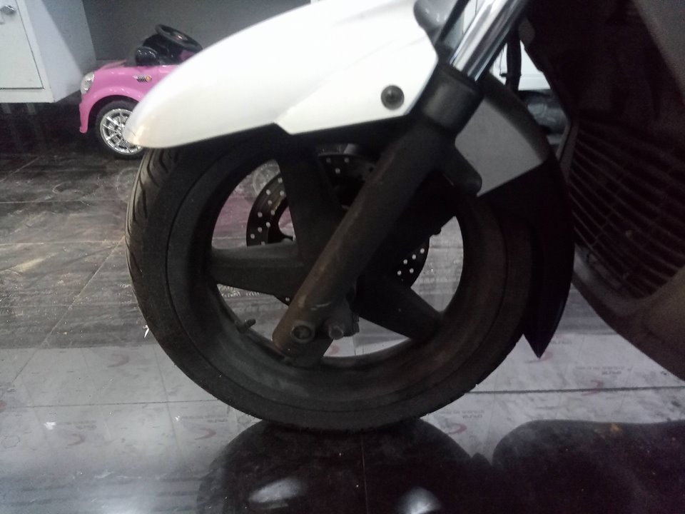 YAMAHA YP 250 MAJESTY *   |   0.96 - 0.08 foto 11