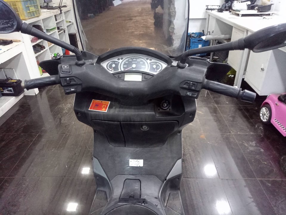 YAMAHA YP 250 MAJESTY *   |   0.96 - 0.08