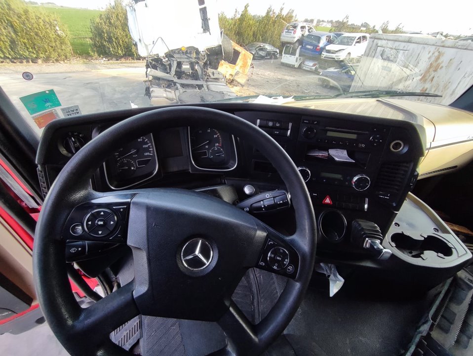 MERCEDES ACTROS BM 963.XXX 3-ACHSER 25XX 6x2 SZM L BigSpace   |   06.12 - 12.19 foto 7