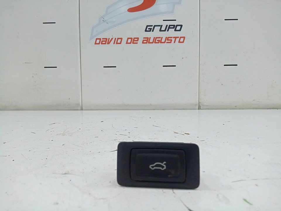 INTERRUPTOR PORTON TRASERO foto 5