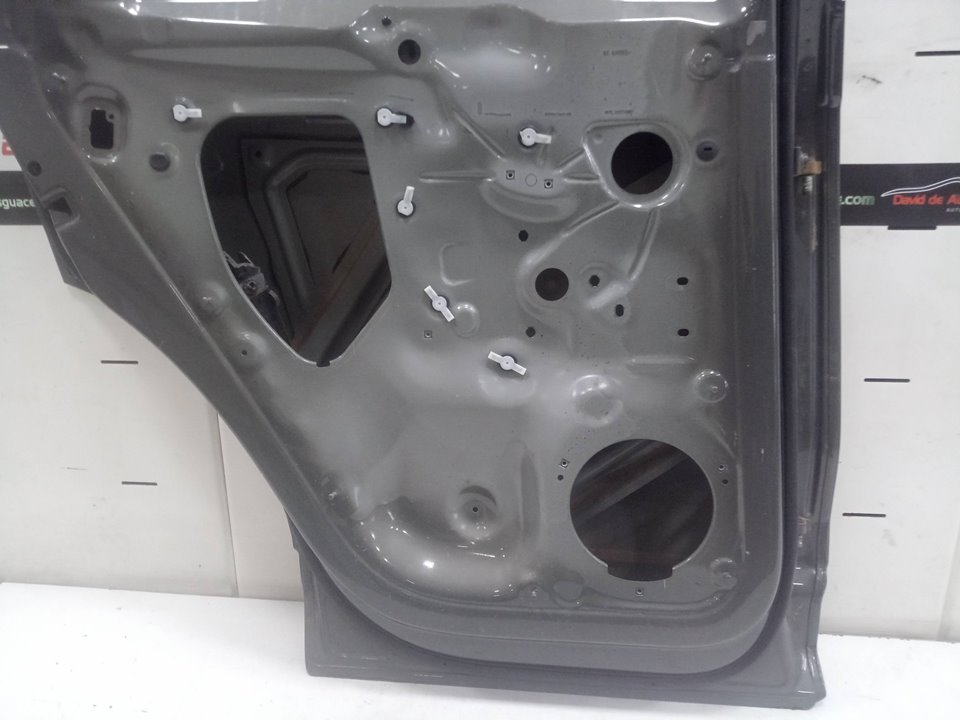 PUERTA TRASERA IZQUIERDA AUDI Q3 (8UG) Attraction   |   01.15 - 12.18