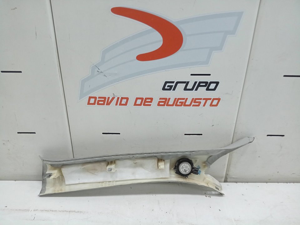 CUBIERTA PILAR DELANTERA DERECHA AUDI Q3 (8UG) Attraction   |   01.15 - 12.18