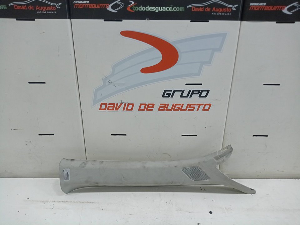 CUBIERTA PILAR DELANTERA DERECHA AUDI Q3 (8UG) Attraction   |   01.15 - 12.18