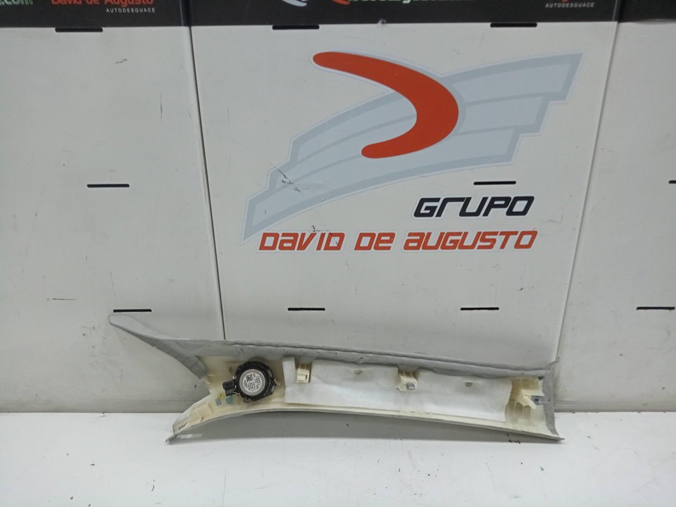 CUBIERTA PILAR DELANTERA IZQUIERDA AUDI Q3 (8UG) Attraction   |   01.15 - 12.18