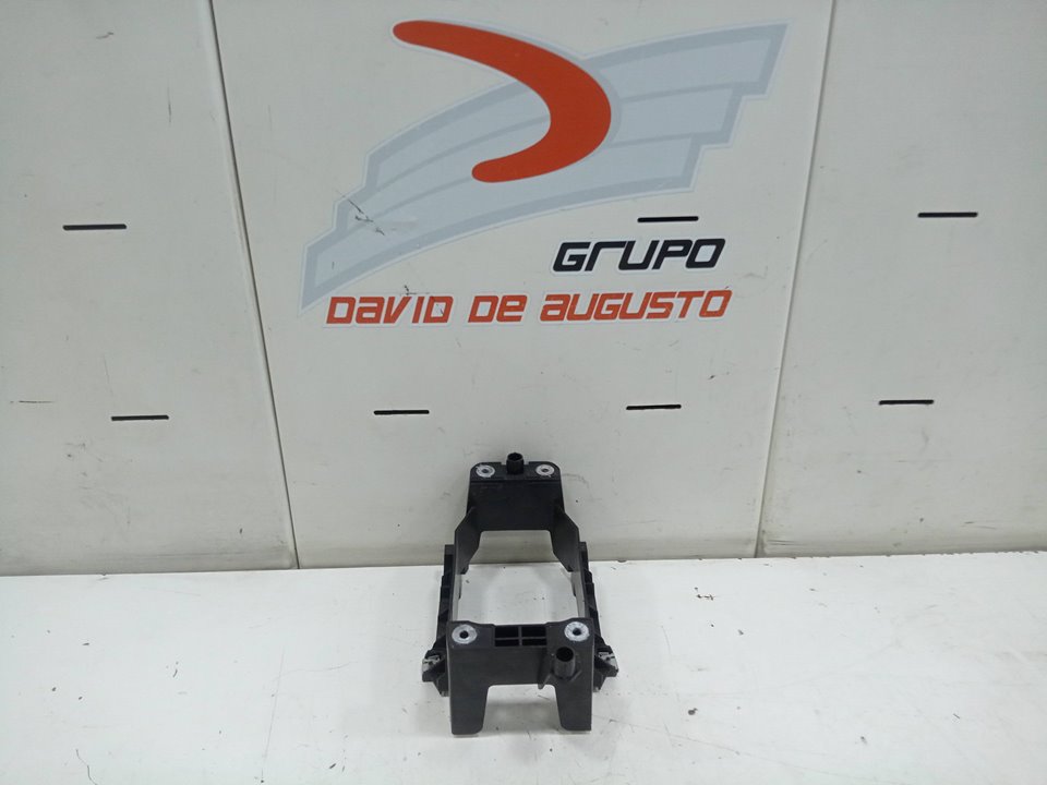 SOPORTE CAMBIO AUDI Q3 (8UG) Attraction   |   01.15 - 12.18
