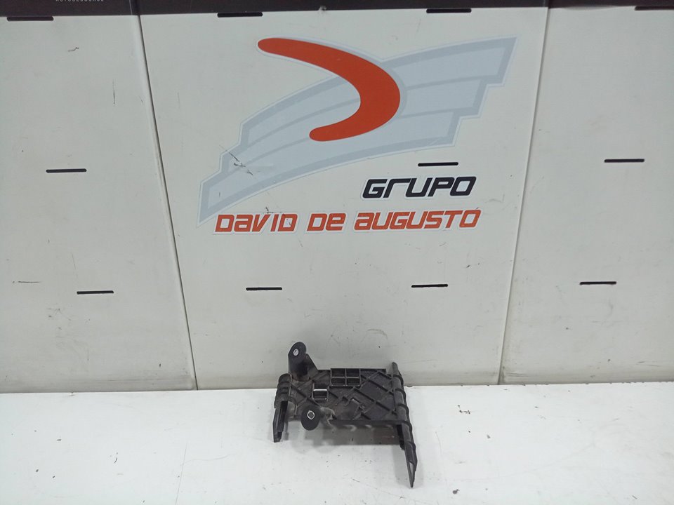 SOPORTE DE MONTAJE DE MÓDULO DE CONTROL AUDI Q3 (8UG) Attraction   |   01.15 - 12.18
