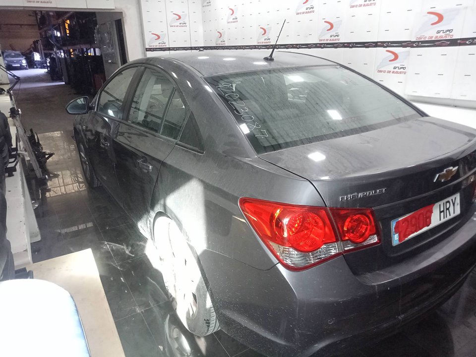 CHEVROLET CRUZE LS   |   01.11 - 12.14 foto 5