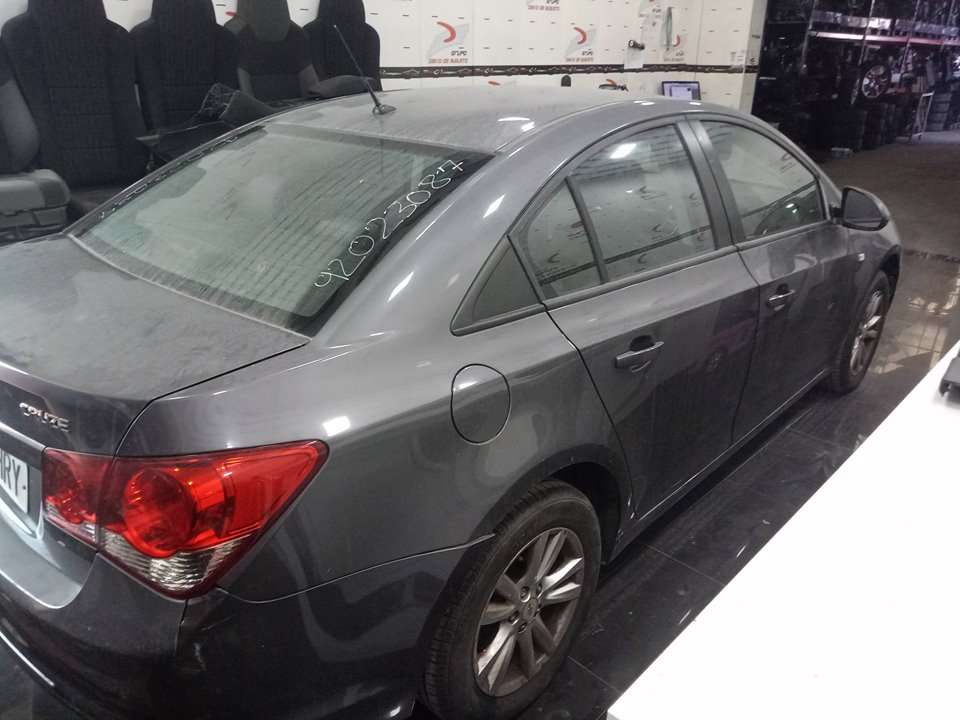 CHEVROLET CRUZE LS   |   01.11 - 12.14 foto 6