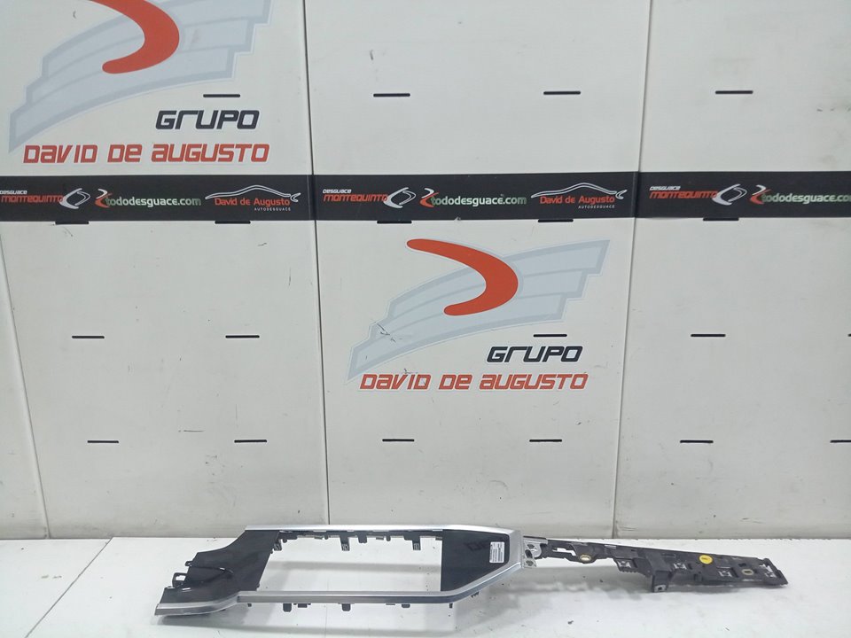 MOLDURA SALPICADERO AUDI Q3 (8UG) Attraction   |   01.15 - 12.18
