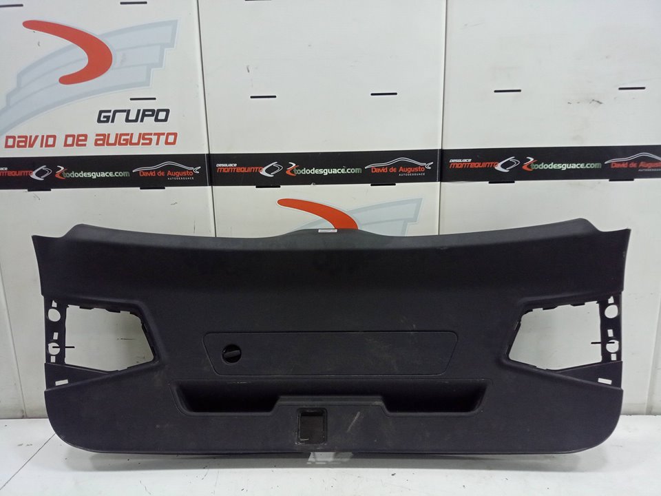 GUARNECIDO MALETERO AUDI Q3 (8UG) Attraction   |   01.15 - 12.18