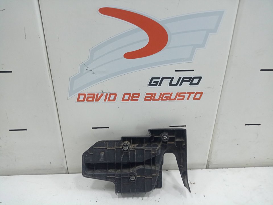 CARCASA GUARNECIDO CENTRAL AUDI Q3 (8UG) Attraction   |   01.15 - 12.18